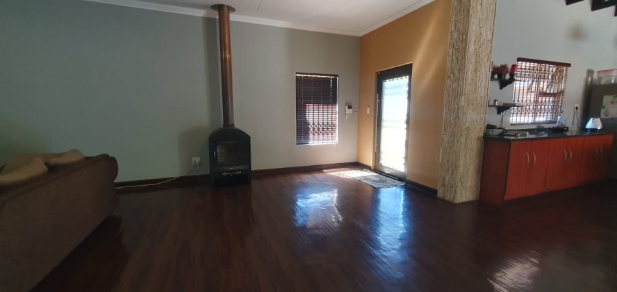 4 Bedroom Property for Sale in Welgelegen Western Cape